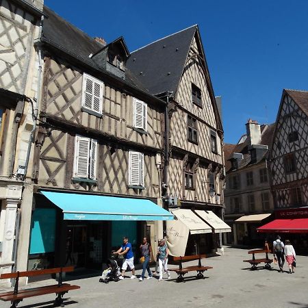 Appartement Coquet Centre Ville Filigrando Bourges Bagian luar foto